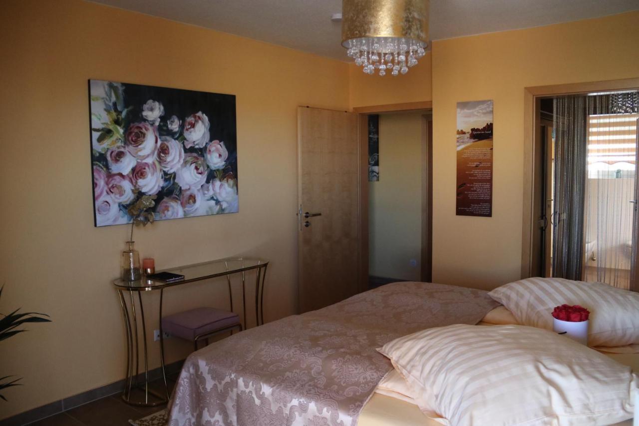Fewo Golden Palace Ettenheim Zewnętrze zdjęcie